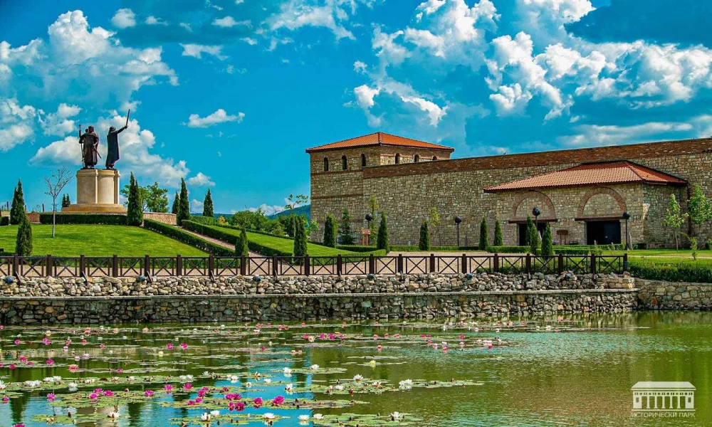 Makaroon bg Edin den istoricheski park 01 1000x600 jpg[1]