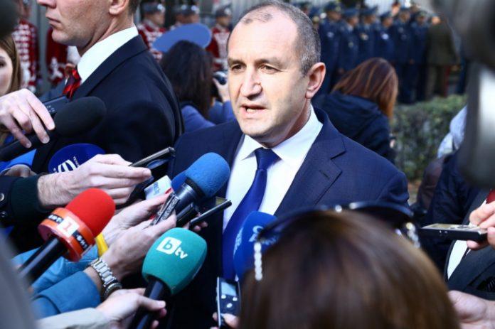 radev i zhurnalisti