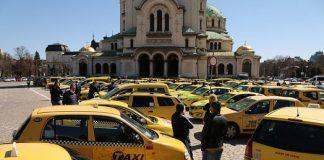 ПП внасят законопроект такситата да карат в бус лентата! В Европа е така! protest taxi1