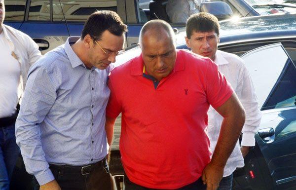 Б. Борисов : Извадиха Димитър Николов от играта за президент, като му дадоха „Евровизия“! Видео : 1431237286501631