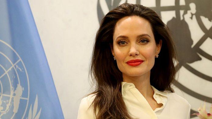 angelina jolie bgnes1