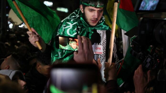 Palestinian prisoners released by Israel arrive in Ramallah