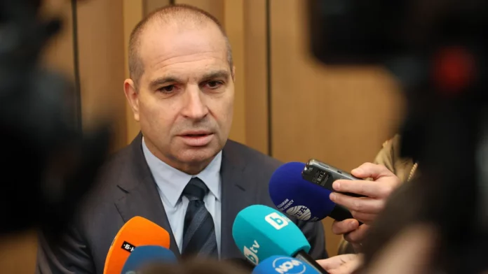 grozdan karadjov za parite ot pvu opitvame se da spasim tova koeto e vazmojno[1]