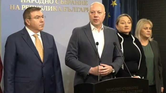 70bfc67824f8ea9782e8f496e49f503a 41b41435 dd45 464c 8585 6c4402add2f0[1]