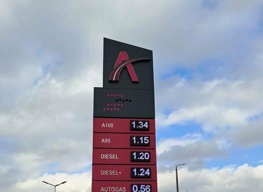 Горива има, очаква се ръст с до 15 цента, ако войната продължи повече от 10 дни! benzin a 95